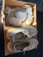 Adidas yeezy boost 350 V2 40 2/3, Kleding | Heren, Schoenen, Ophalen, Zo goed als nieuw