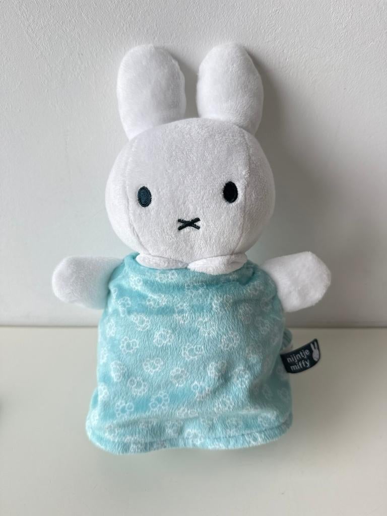 Knuffel konijn Nijntje lacht, huilt mint 25 cm / Dick Bruna, Ophalen of Verzenden, Zo goed als nieuw, Konijn