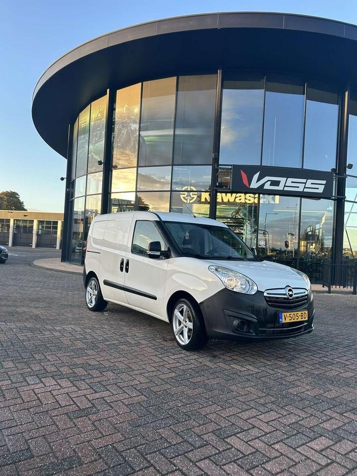 MOET WEG Opel combo 1.3 cdti 2014 zie beschrijving, Auto diversen, Autosport-onderdelen, Ophalen of Verzenden