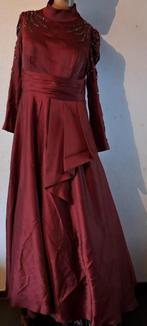 Hennin  Nisaca parel kralen satijnen hijab avondjurk maat 40, Kleding | Dames, Maat 38/40 (M), HENNIN, Ophalen of Verzenden, Zo goed als nieuw