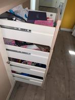 Creme/wit eiken commode, ruim met 4 lades en 2 deuren., Kinderen en Baby's, Kinderkamer | Commodes en Kasten, Ophalen, 50 tot 70 cm