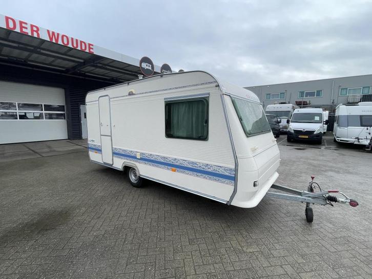 Adria Unica 430 DK Lichtgewicht Zitje bed, Caravans en Kamperen, Caravans, Bedrijf, tot en met 4, 750 - 1000 kg, Standaardzit