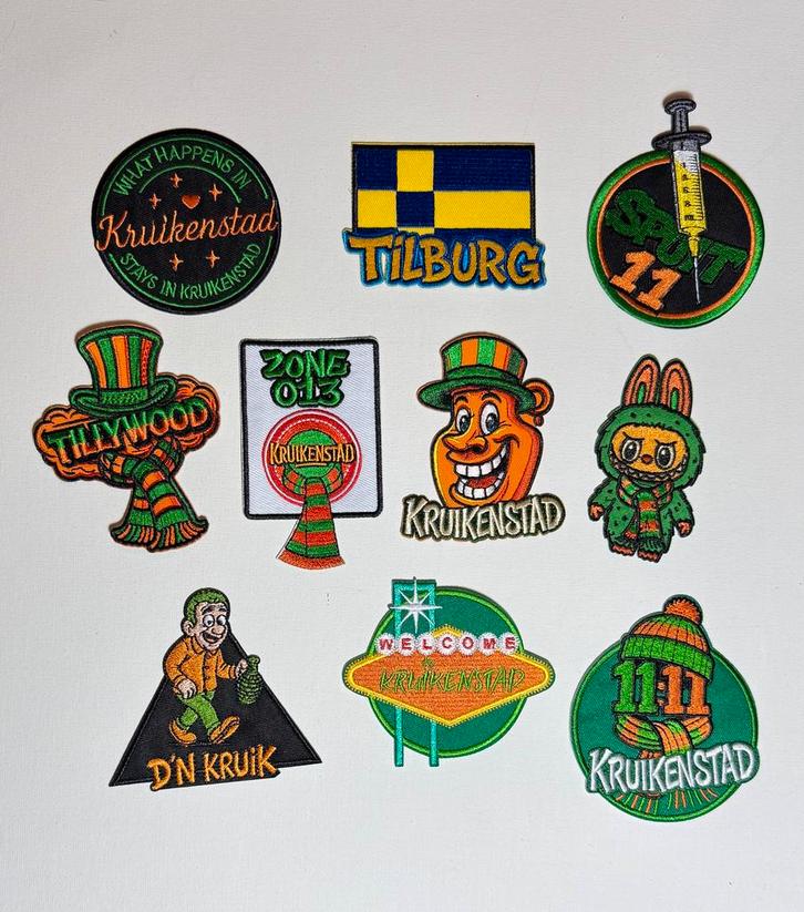 Carnaval emblemen Kruikenstad Tilburg, Kleding | Heren, Carnavalskleding en Feestkleding, Nieuw, Accessoires, Carnaval, Overige maten