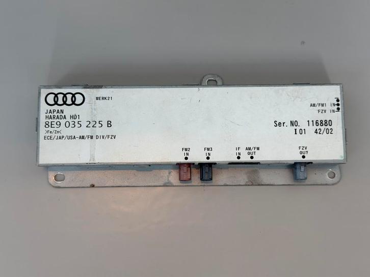 Harada antenne versterker Audi A4 (B6) 2001-2005 8E9035225B, Auto diversen, Autoradio's, Zo goed als nieuw, Ophalen of Verzenden