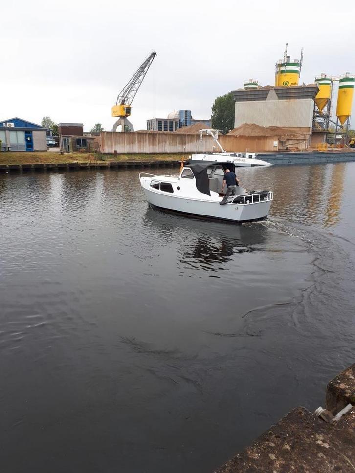 Motorjacht opknapper, Hobby en Vrije tijd, Overige Hobby en Vrije tijd, Zo goed als nieuw, Ophalen