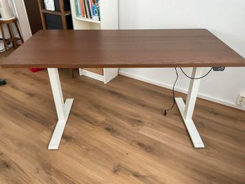 Elektrisch Stabureau - In Hoogte Verstelbaar beschikbaar voor biedingen