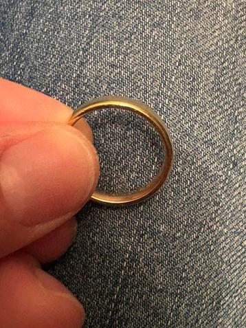 Te koop een gouden trouwring van Desiree beschikbaar voor biedingen