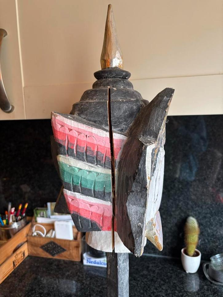 Houten Beeld op Standaard - Aziatische Kunst, Antiek en Kunst, Kunst | Beelden en Houtsnijwerken, Ophalen