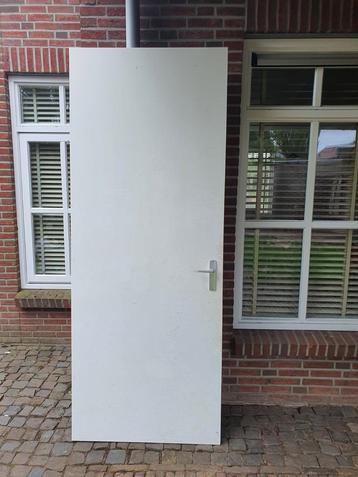 Opdekdeur beschikbaar voor biedingen