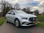 Mercedes-Benz B-Klasse B180 136PK bj 2021 Grijs weinig KM‘s!, Voorwielaandrijving, 65 €/maand, 136 pk, 4 cilinders