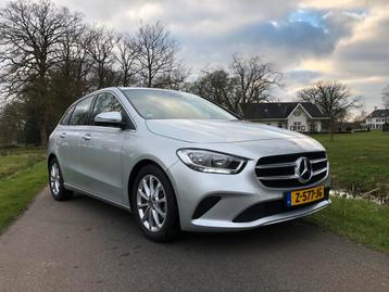 Mercedes-Benz B-Klasse B180 136PK bj 2021 Grijs weinig KM‘s! beschikbaar voor biedingen
