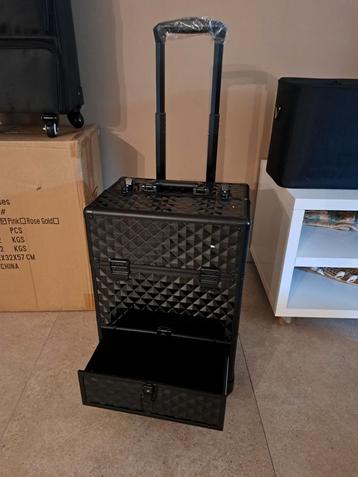 Koffer met lade trolley wielen nieuw kapperskoffer  beschikbaar voor biedingen