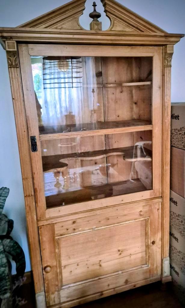 Geloogd grenen servieskast, Antiek en Kunst, Antiek | Meubels | Kasten, Ophalen