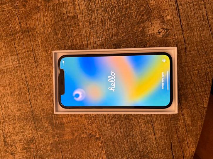 Nette zo goed als nieuwe iphone 12, Telecommunicatie, Mobiele telefoons | Apple iPhone, Zo goed als nieuw, 128 GB, iPhone 12, Zwart