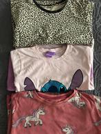 3 nette Pyama’s ..STITCH - LUIPAARD  - UNICORN .. mt.104/110, Ophalen, Zo goed als nieuw, Meisje, Nacht- of Onderkleding