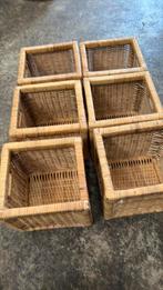 Zes rieten manden, Huis en Inrichting, Woonaccessoires | Schalen en Manden, Ophalen, Zo goed als nieuw, Vierkant, Riet