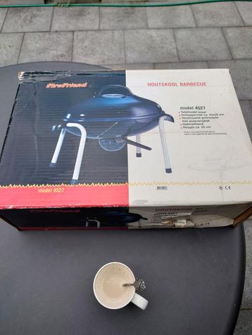Houtskool BBQ beschikbaar voor biedingen