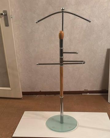 Kledingstandaard / Valetstandaard, chroom/hout, glazen voet beschikbaar voor biedingen