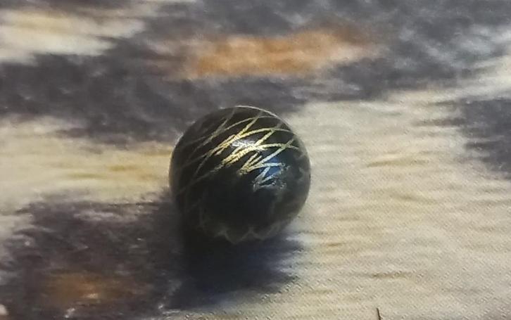 Zwart met goud piercing balletje, Sieraden, Tassen en Uiterlijk, Piercings, Nieuw, Overige materialen, Ophalen of Verzenden