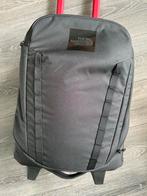The North Face trolley rolkoffer OVERHEAD 19” 32 liter, Sieraden, Tassen en Uiterlijk, Koffers, Ophalen, Uitschuifbare handgreep