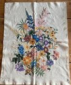 Cadeautip❗️Vintage geborduurd veldboeket, -, -, Ophalen of Verzenden, Zo goed als nieuw