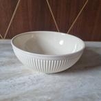 Wedgwood Edme schaal, Huis en Inrichting, Keuken | Servies, Ophalen of Verzenden, Wedgwood, Aardewerk, Schaal of Schalen