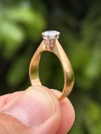 18 karaat gouden ring met natuurlijke diamant van 0.58ct!, Sieraden, Tassen en Uiterlijk, Ringen, Ophalen of Verzenden, 17 tot 18