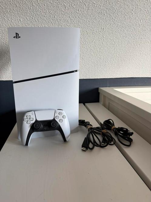 Playstation 5 slim disc + controller, Spelcomputers en Games, Spelcomputers | Sony PlayStation 5, Zo goed als nieuw, Ophalen of Verzenden