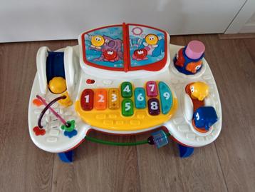 Muziektafel beschikbaar voor biedingen