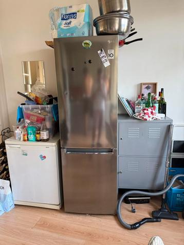 Moderne LG Koel-vriescombinatie – 341L – A++ – No Frost beschikbaar voor biedingen