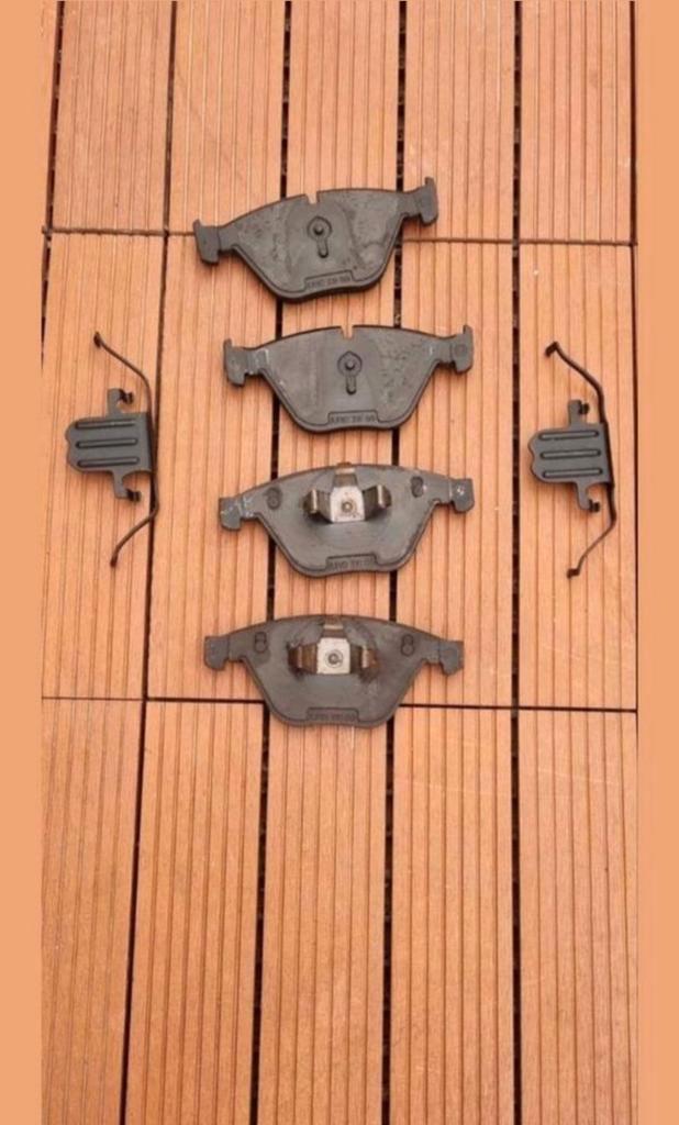 ORGINELE OEM WEINIG GEBRUIKT REMBLOKKEN BMW M3 E90 E92 E93, Auto diversen, Overige Auto diversen, Ophalen of Verzenden