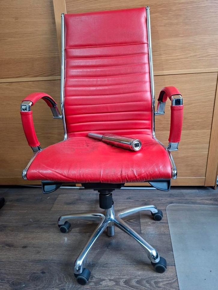 Leren bureaustoel, Huis en Inrichting, Bureaustoelen, Zo goed als nieuw, Zwart, Ophalen