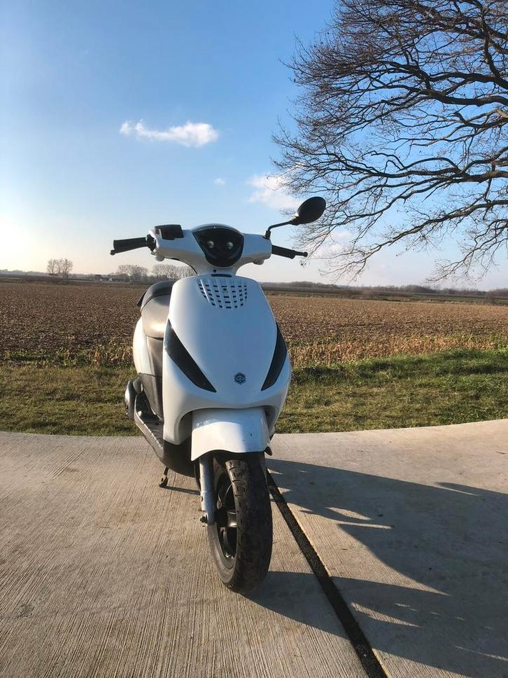 Piaggio Zip 2t origineel brom 50cc, Fietsen en Brommers, Scooters | Piaggio, Zo goed als nieuw, Zip, Maximaal 45 km/u, Benzine