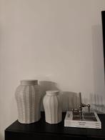 Vaas - Eichholtz Fort Meyers S en L, Huis en Inrichting, Woonaccessoires | Vazen, Ophalen, Wit, Aardewerk of Porselein, Zo goed als nieuw