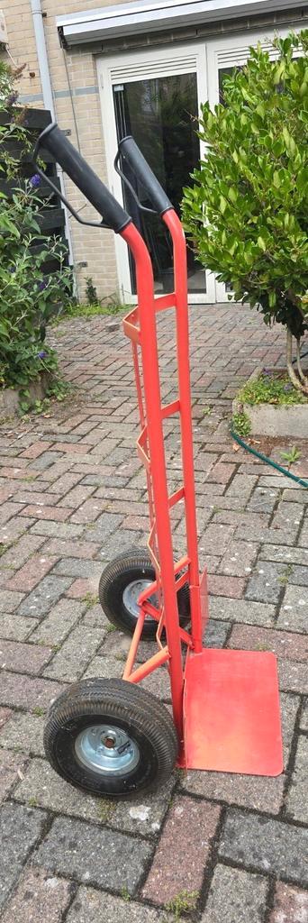 Steekkarretje Steekwagen Prima staat beschikbaar voor biedingen