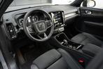 Volvo XC40 1.5 T4 Recharge Plus Dark H&K Thunder Grey Memory, Zwart, Lichtsensor, Bedrijf, Hybride Elektrisch/Benzine