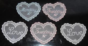 5 Brocante Hartjes Love Monday Tuesday onderzetters applique beschikbaar voor biedingen