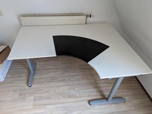Ikea bureau Galant Wit, Huis en Inrichting, Bureaus, Zo goed als nieuw, Ophalen