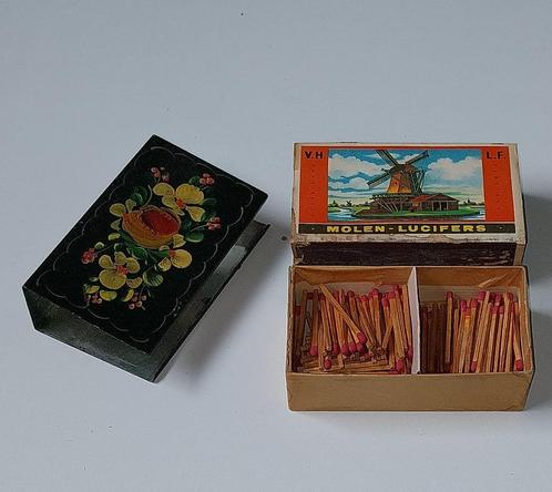 Luciferdooshouder, metaal, beschilderd, luciferdoos jaren 50, Antiek en Kunst, Curiosa en Brocante, Ophalen of Verzenden