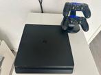 Playstation 4, Spelcomputers en Games, Spelcomputers | Sony PlayStation 4, Ophalen of Verzenden, Zo goed als nieuw, Met 2 controllers