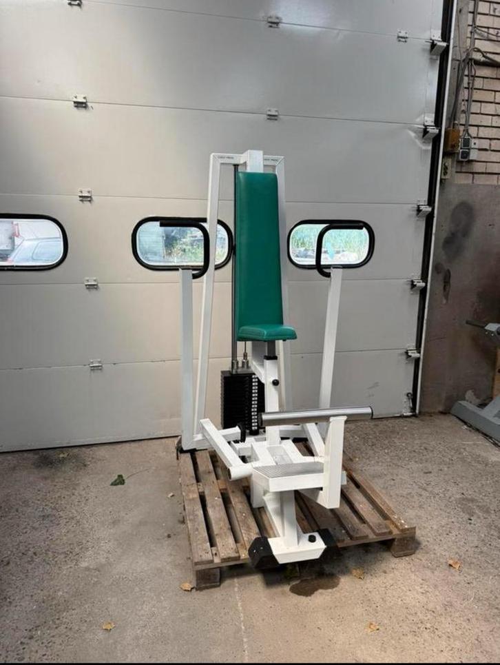 First class convergent chestpress / chest machine, Sport en Fitness, Fitnessmaterialen, Gebruikt, Overige typen, Armen, Benen