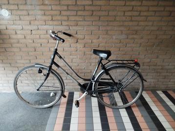 Fiets te koop beschikbaar voor biedingen