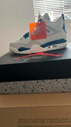 Jordan 4 Retro Military Blue (2024), Ophalen of Verzenden, Nieuw, Wit