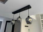 Moderne hanglamp met 3 glazen kappen, Huis en Inrichting, Lampen | Hanglampen, Ophalen, Zo goed als nieuw, Glas, Minder dan 50 cm