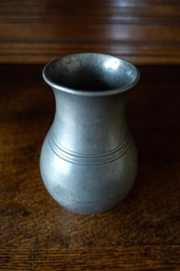 antiek tinnen potje van Royal Pewter Holland met kroontje beschikbaar voor biedingen