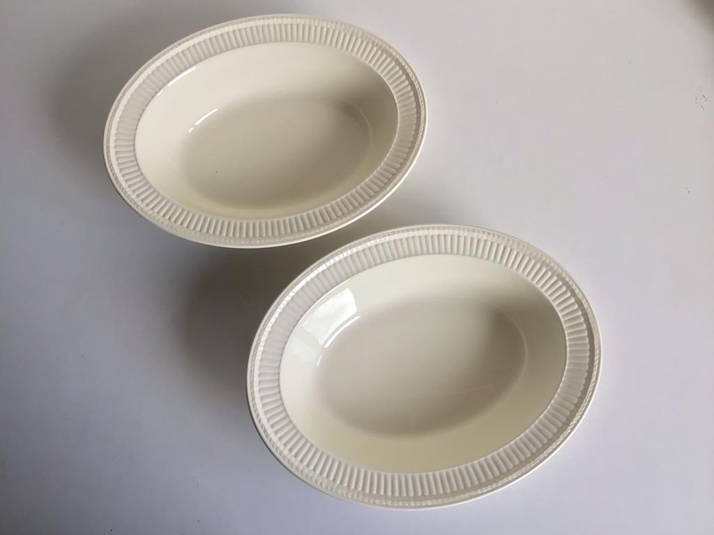 2x Edme Wedgwood ovaal groenteschaal schaal 26.5 cm, Keramiek, Nieuw, Ophalen of Verzenden, Schaal of Schalen