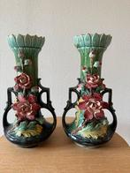 2 art nouveau (Jugendstil) Vazen met Bloemmotieven, Antiek en Kunst, Antiek | Vazen, Ophalen of Verzenden