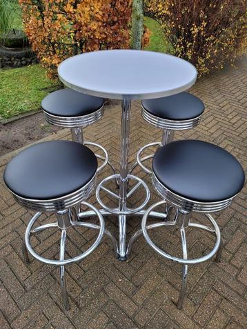 Bel Air 4 Amerikaanse barkrukken + bartafel fifties sixties beschikbaar voor biedingen