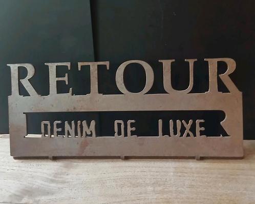 RETOUR Denim de Luxe Metalen Decoratiebord, Verzamelen, Merken en Reclamevoorwerpen, Gebruikt, Reclamebord, Ophalen of Verzenden
