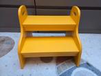 Geel Ikea trapje, Huis en Inrichting, Ophalen, Zo goed als nieuw, Hout